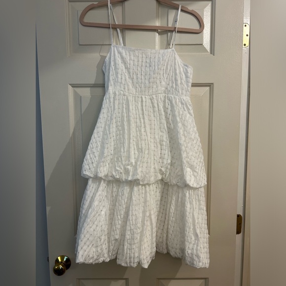 White Tiered Dress. Size small. - Picture 2 of 3